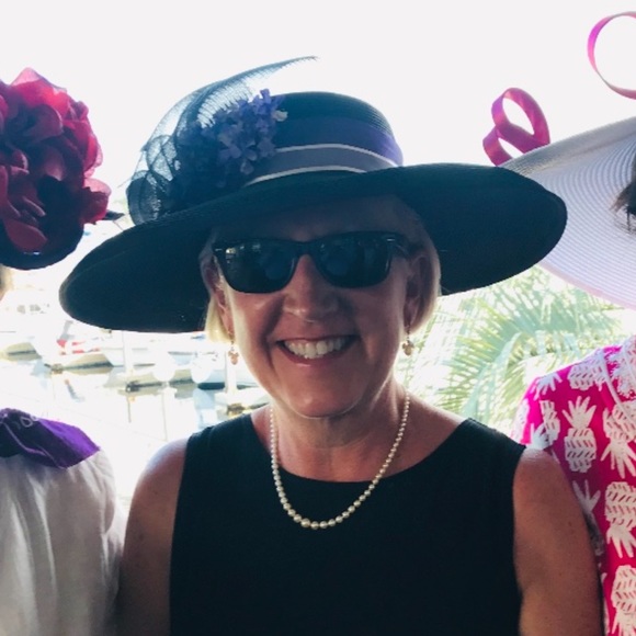 Meet your Posher, Nancy - Picture 2 of 2